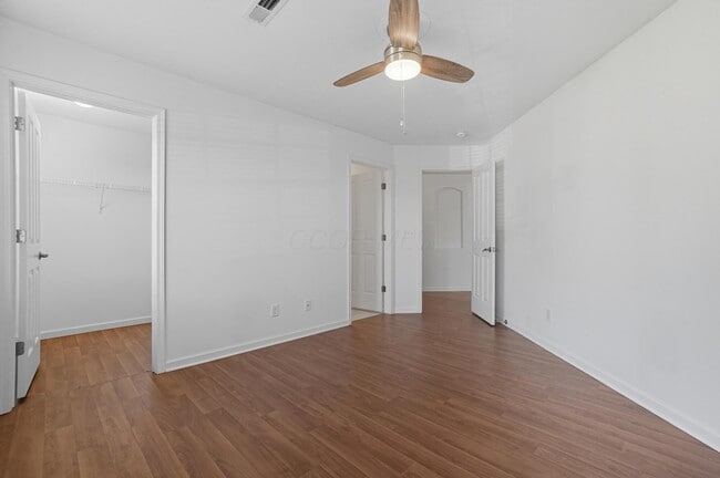 Building Photo - 5468 Nottinghamshire Ln