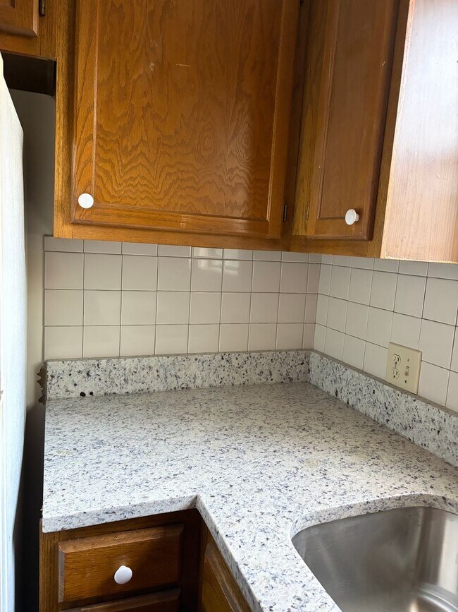Building Photo - 4812-4814