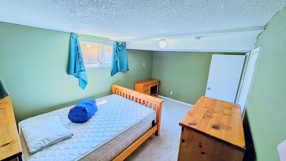 Building Photo - 11960 W Alameda Pky