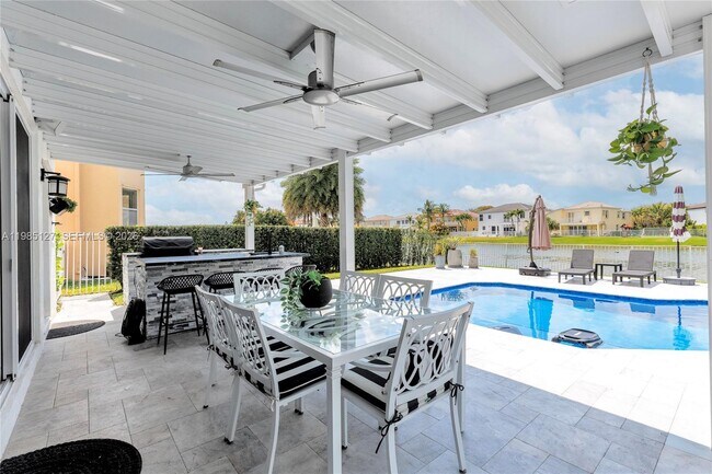 Building Photo - 4904 SW 166th Ave