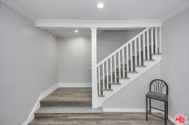 Building Photo - 2422 Venice Blvd.