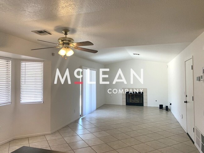 Building Photo - 3055 E San Juan Rd