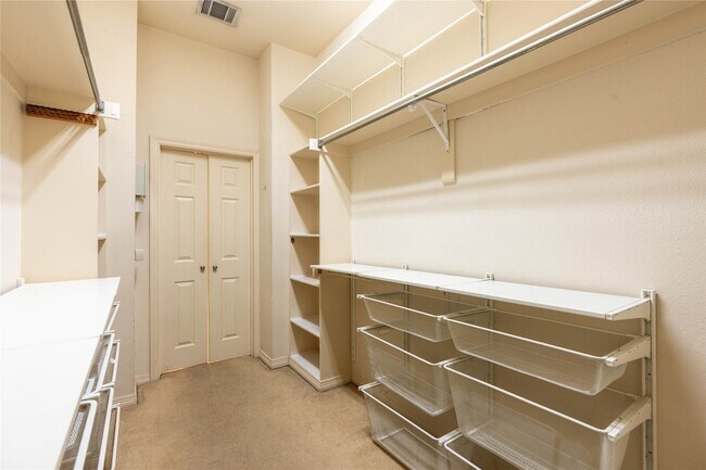 Building Photo - 18119 Frankford Lakes Cir
