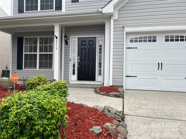 Building Photo - 5717 Lindley Crescent Dr