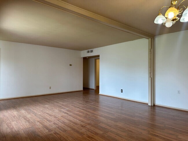 Building Photo - Elegant Home in Central Lubbock Available ...