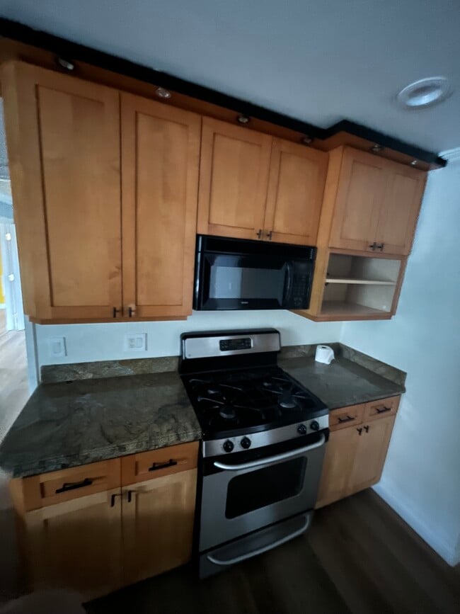 Building Photo - 22240 Wyandotte St