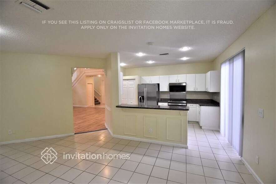 Building Photo - 6161 NW 58th Way