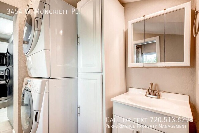 Building Photo - 3454 W Moncrieff Pl