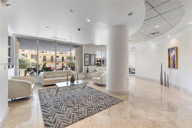 Building Photo - 401 69th St