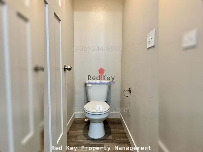 Building Photo - 789 Colony Dr