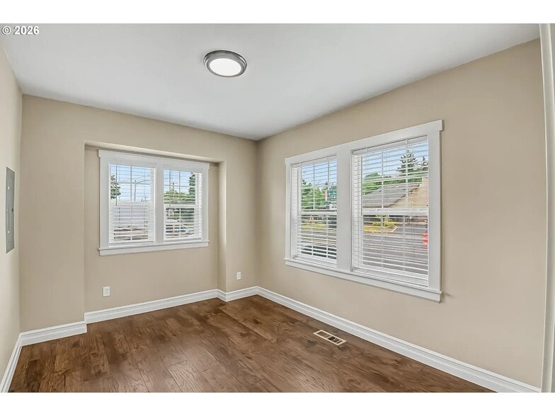 Building Photo - 3801 NE 82nd Ave