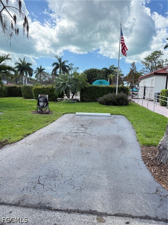 Building Photo - 1087 Forest Lakes Dr