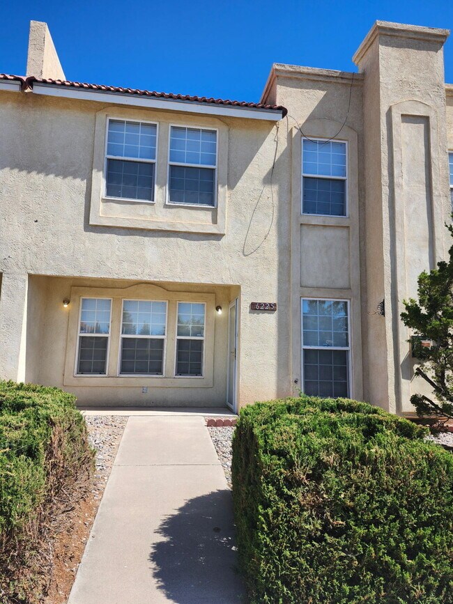 Building Photo - 6225 Bent Tree Dr NW