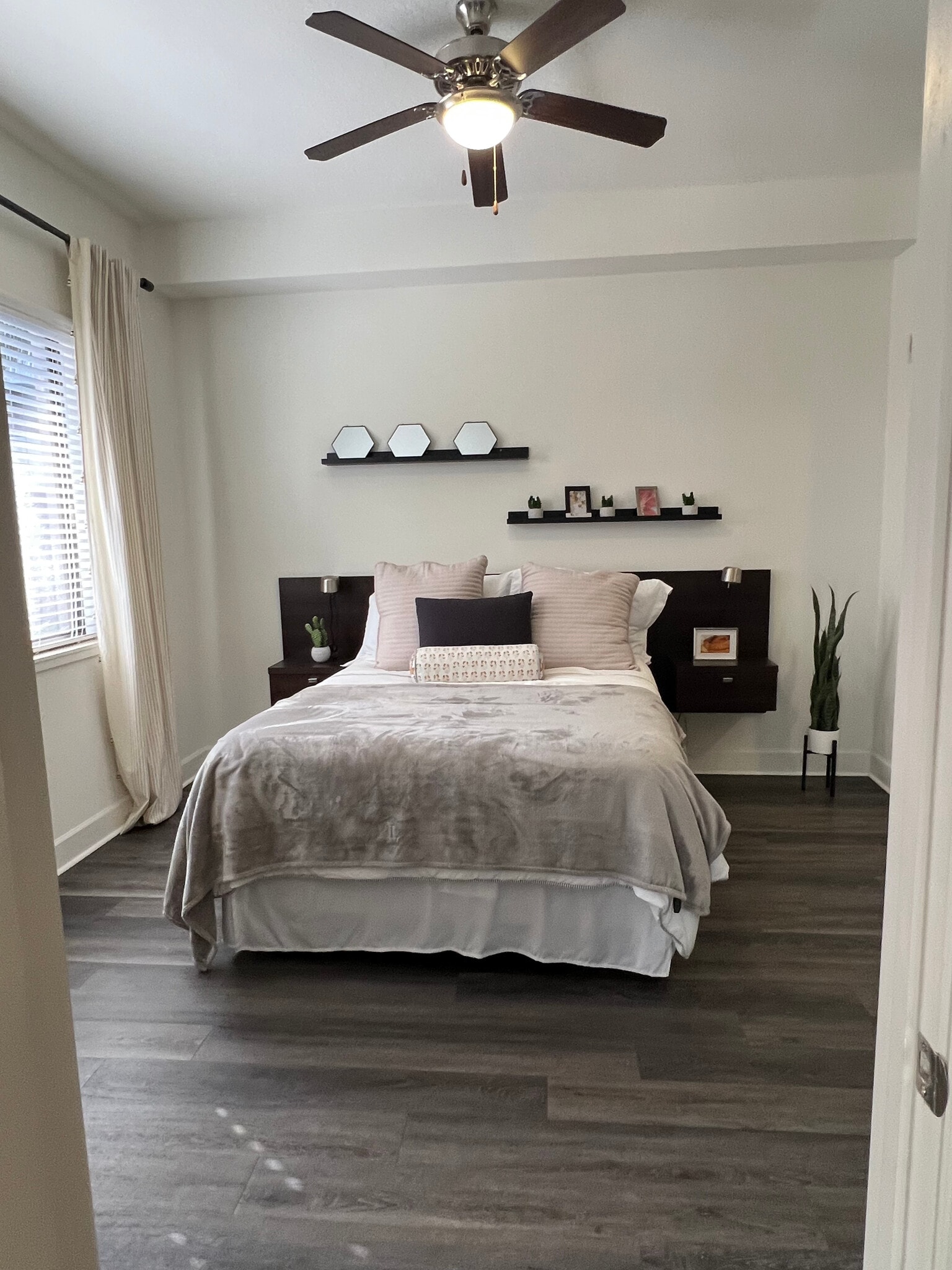 Building Photo - 5084 NW 84th Ave