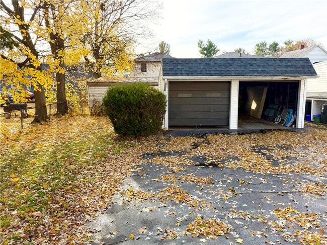 Building Photo - 214 Magnolia Ave