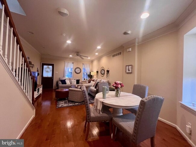 Building Photo - 1908 N Lincoln St