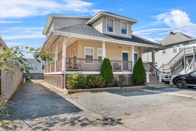 Building Photo - 49 Massasoit Ave