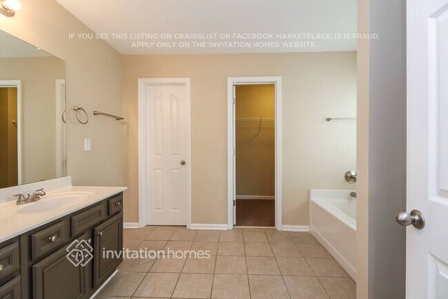 Building Photo - 5182 Catrina Way