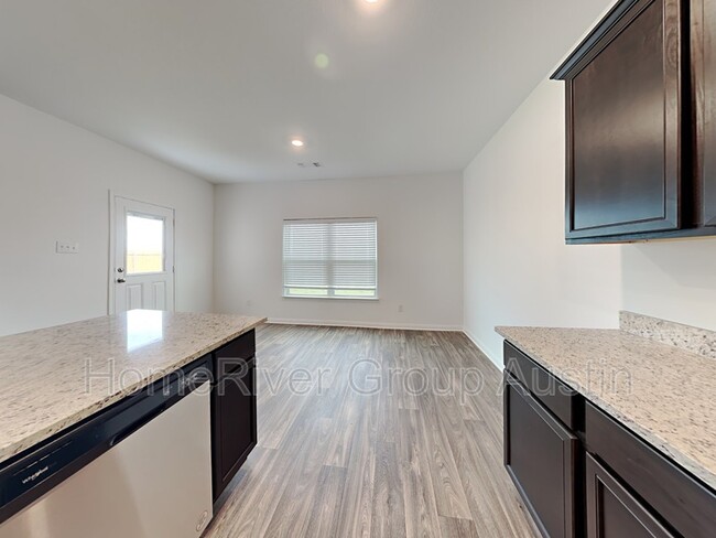 Building Photo - 18100 Speculator Ln