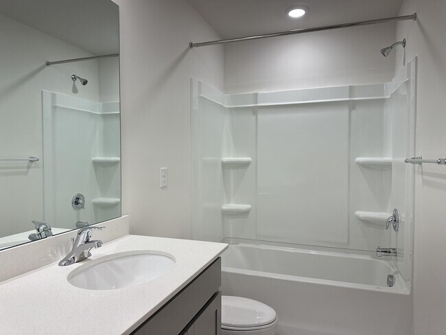 Building Photo - 6017 Northway forest Dr