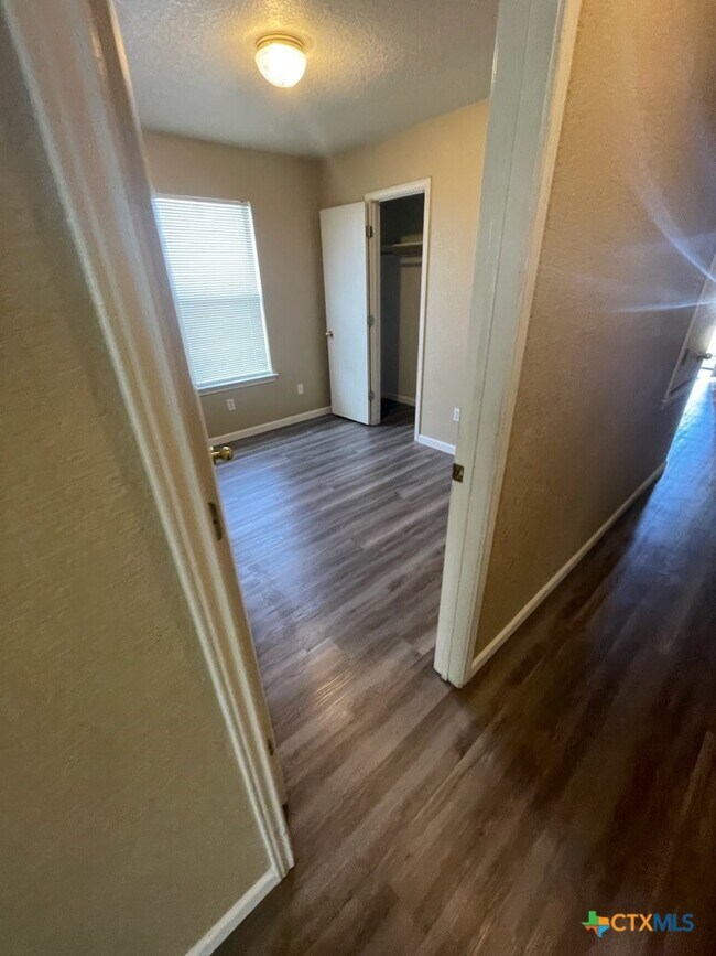 Building Photo - 2602 Edgefield St