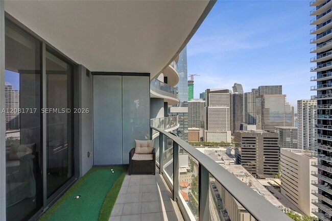 Building Photo - 1000 Brickell Plaza