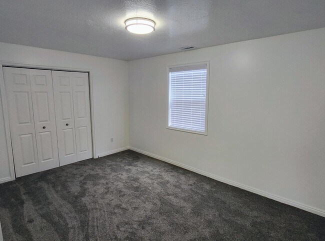Building Photo - Beautiful 2 Bd 2 Bath Home in Murray