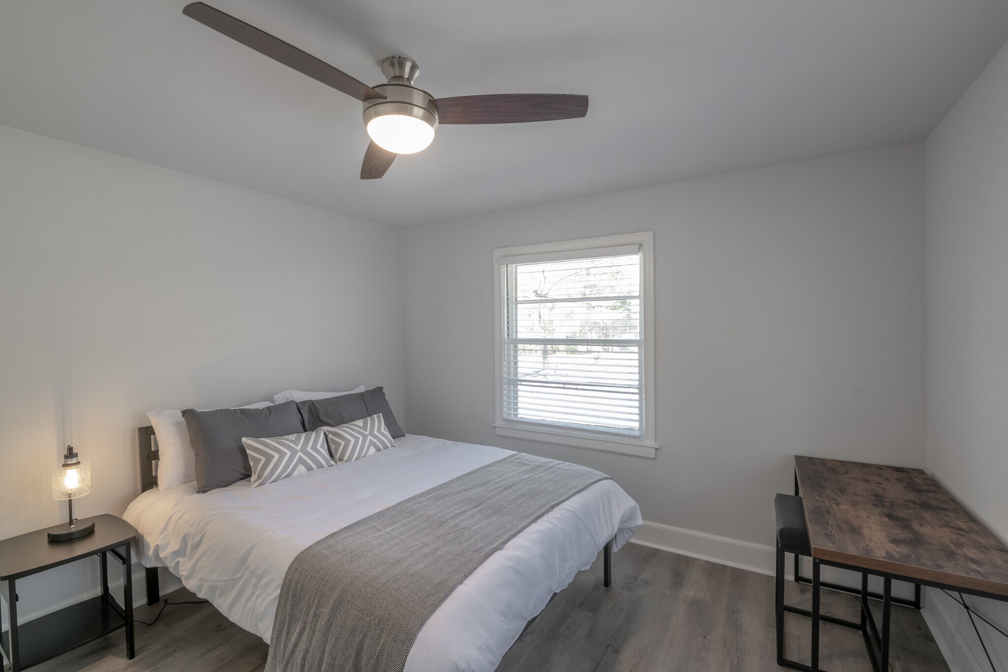 Building Photo - 633 Morreene Rd