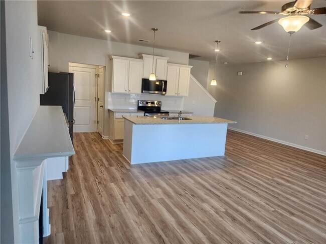 Building Photo - 832 Cygnet Ln