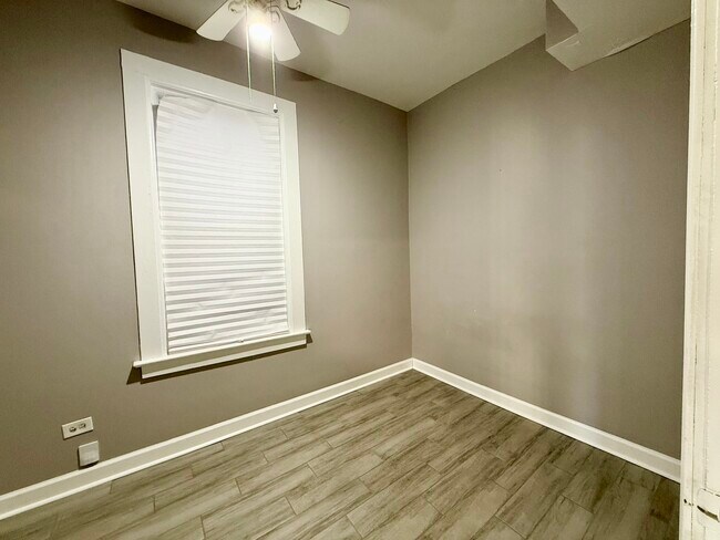 Building Photo - 2608 W Fullerton Ave