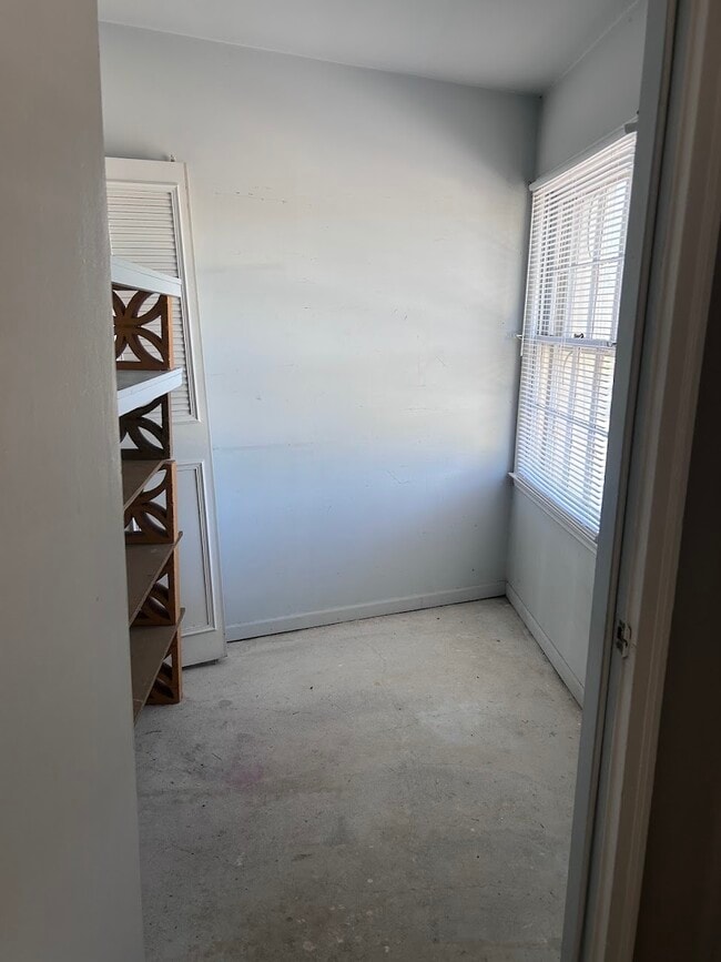 Building Photo - 2940 Parc Lorraine