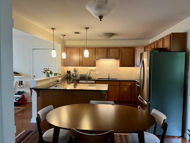 Building Photo - 449 Clairemont Ave