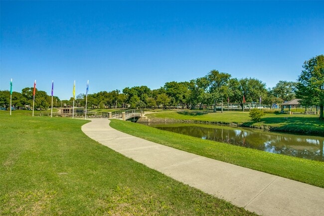 Building Photo - 1424 Stagecoach Dr