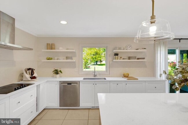 Building Photo - 6305 Dunaway Ct