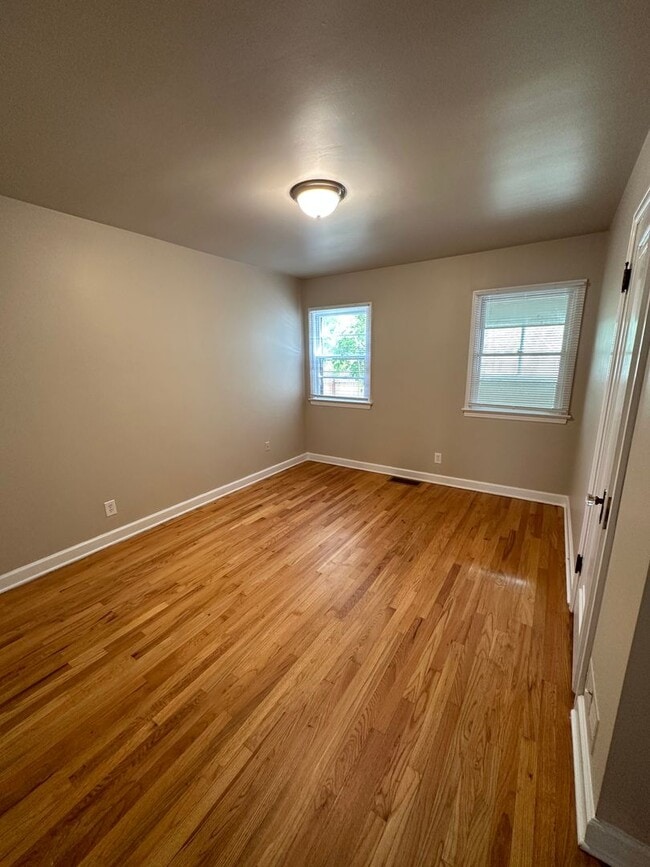 Building Photo - 3 BEDROOMS PLUS OFFICE,  2 BATHROOM, SINGLE FAMILY HOME IN THE AVENUES