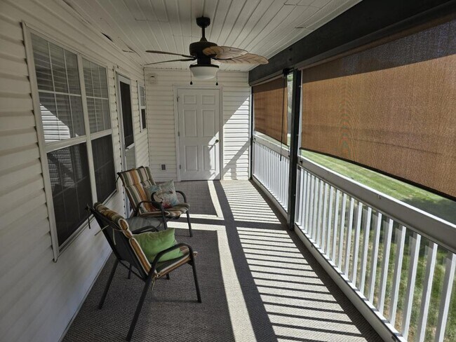 Building Photo - 2308 NE 68th St