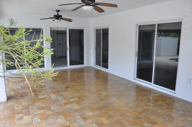 Building Photo - 14346 SW 49th Ln