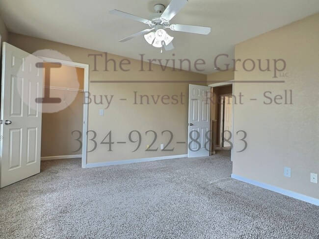 Building Photo - 3 bed 2.5 bath