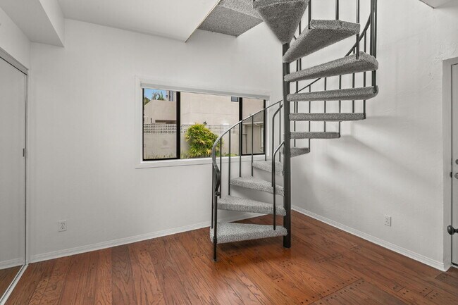 Building Photo - 3925 Hawk St