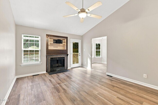 Building Photo - 108 Bristol Ct
