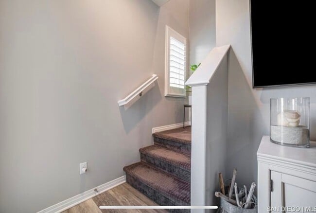 Building Photo - Available Now! Beautifully updated 3-story...