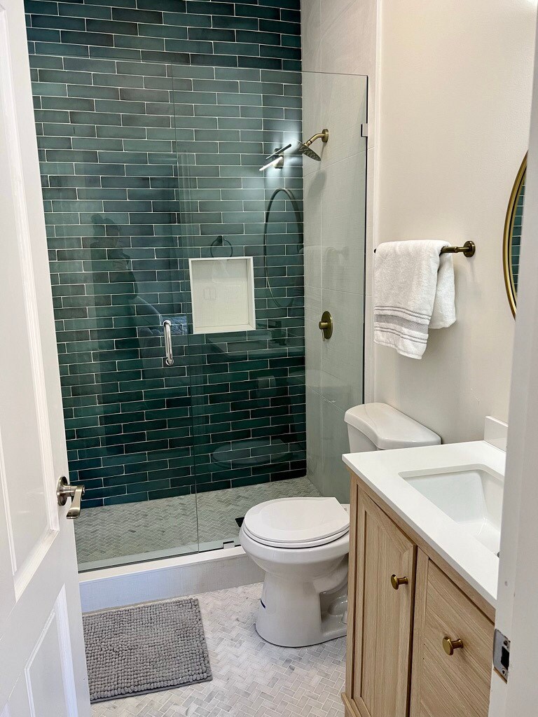 Building Photo - 2212 W Huron St