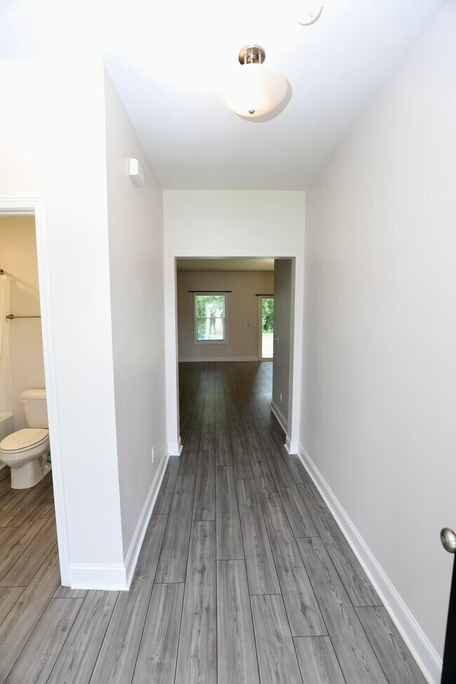 Building Photo - 870 Curlew Cir