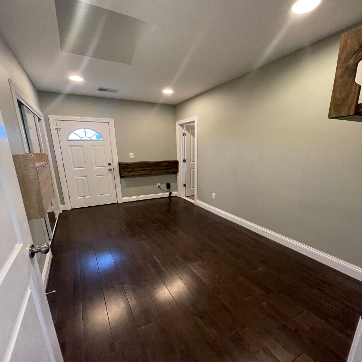 Building Photo - 1721 Trinidad Ave NE