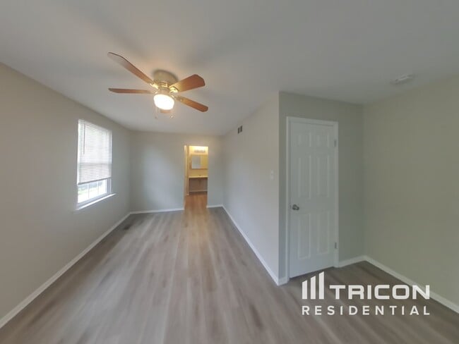 Building Photo - 3253 Farragut Ct