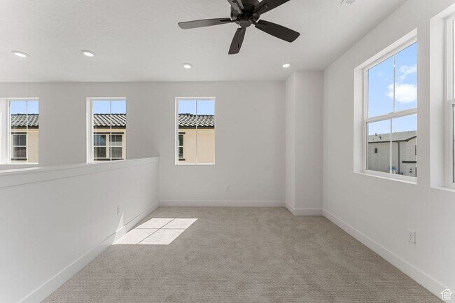 Building Photo - Brand New Holmes Home