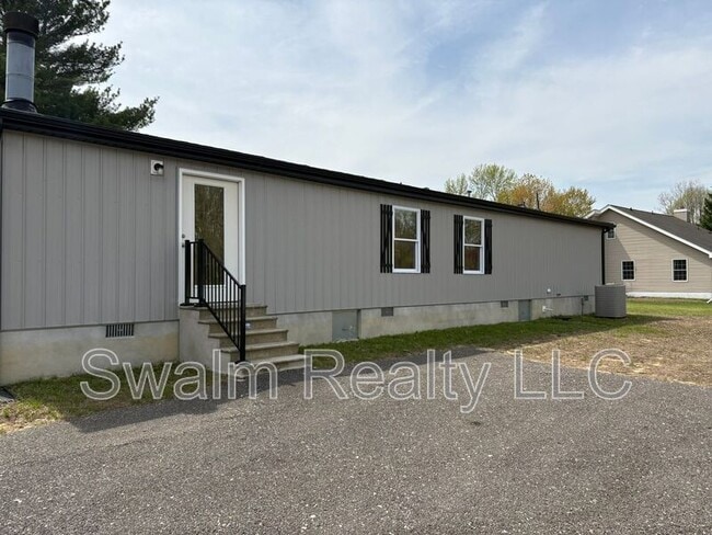 Building Photo - 1165 Bayview Rd