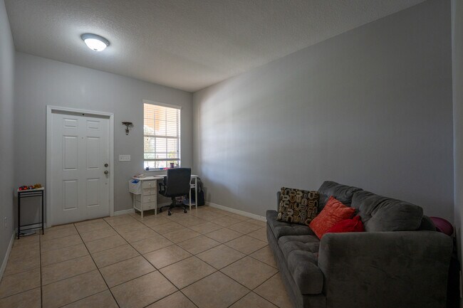 Building Photo - 11191 Savannah Landing Cir