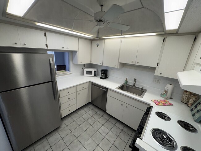Building Photo - 1001 Inlet Cir