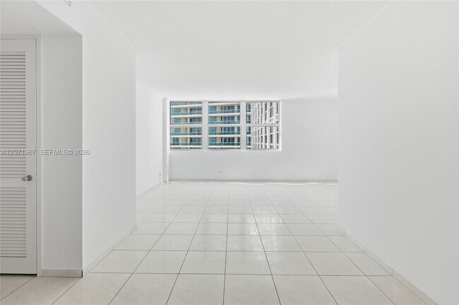 Building Photo - 5055 Collins Ave